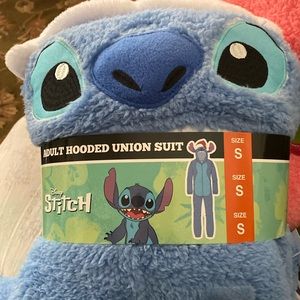 New Disney Stitch with Santa Hat Adult Union Suit Size Small NEW